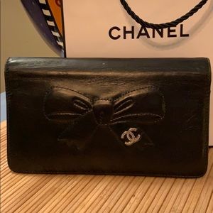 💥1 HOUR SALE💥 💯% Auth “RARE” Chanel Wallet